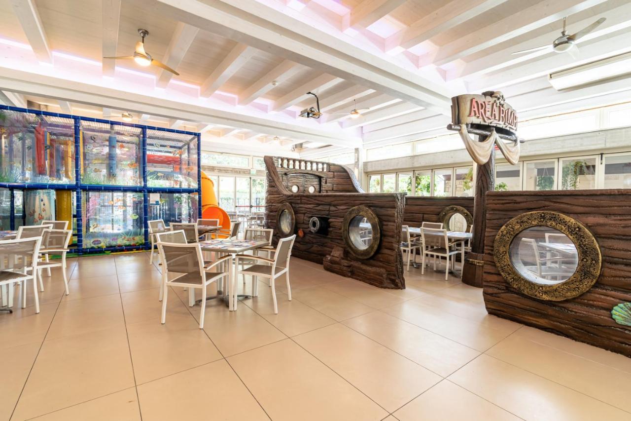 Hotel Gambrinus - Valentini Family Village Беллария-Иджеа-Марина Экстерьер фото