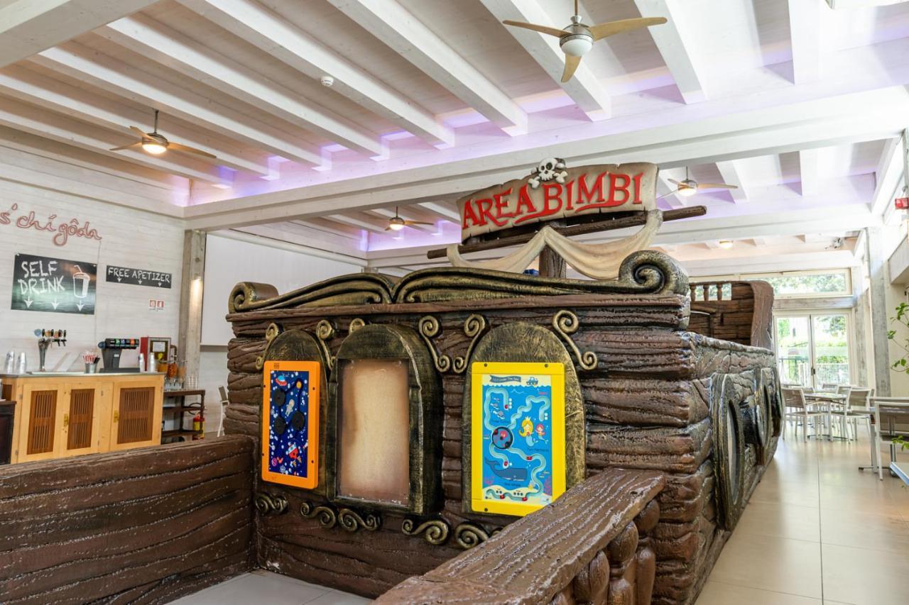 Hotel Gambrinus - Valentini Family Village Беллария-Иджеа-Марина Экстерьер фото