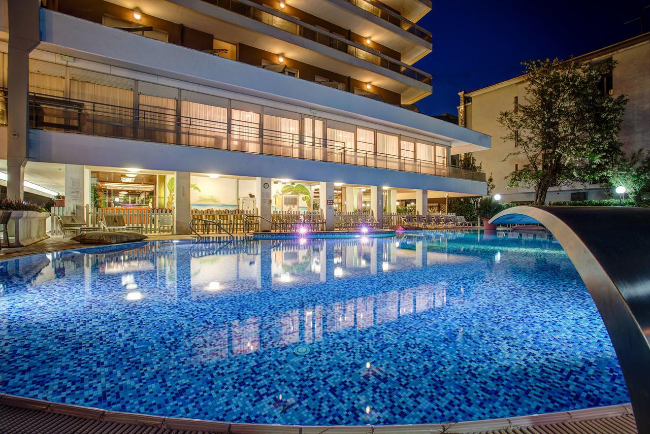 Hotel Gambrinus - Valentini Family Village Беллария-Иджеа-Марина Экстерьер фото